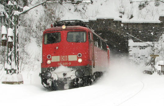 110 506 auf der Schwarzwaldbahn bei Triberg